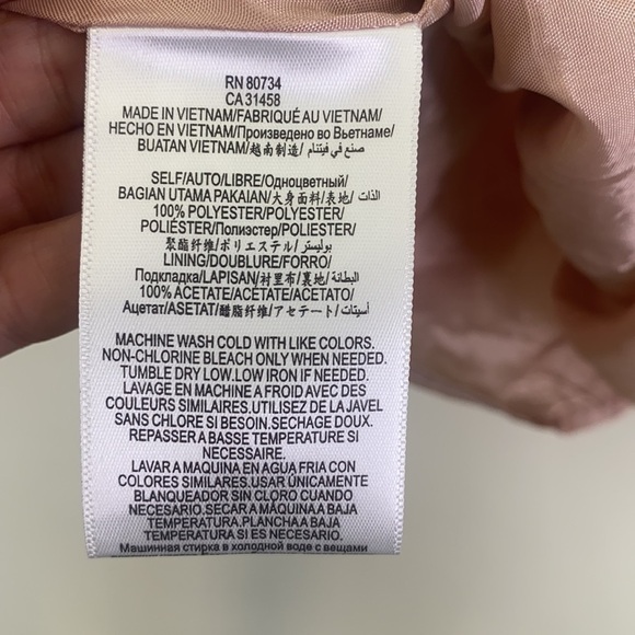 BCBG Generation -  Pink Blush Sleeveless Shift VNeck Dress Size Small - Picture 15 of 15